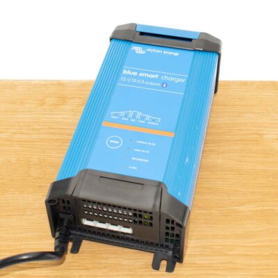 Blue Smart IP22 Acculader 12/15 (3)