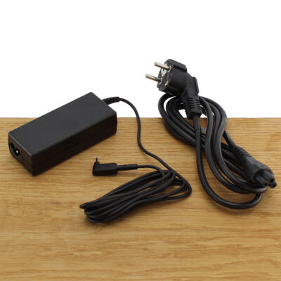Laptop lader AC Adapter 65W 3,0 x 1,1mm